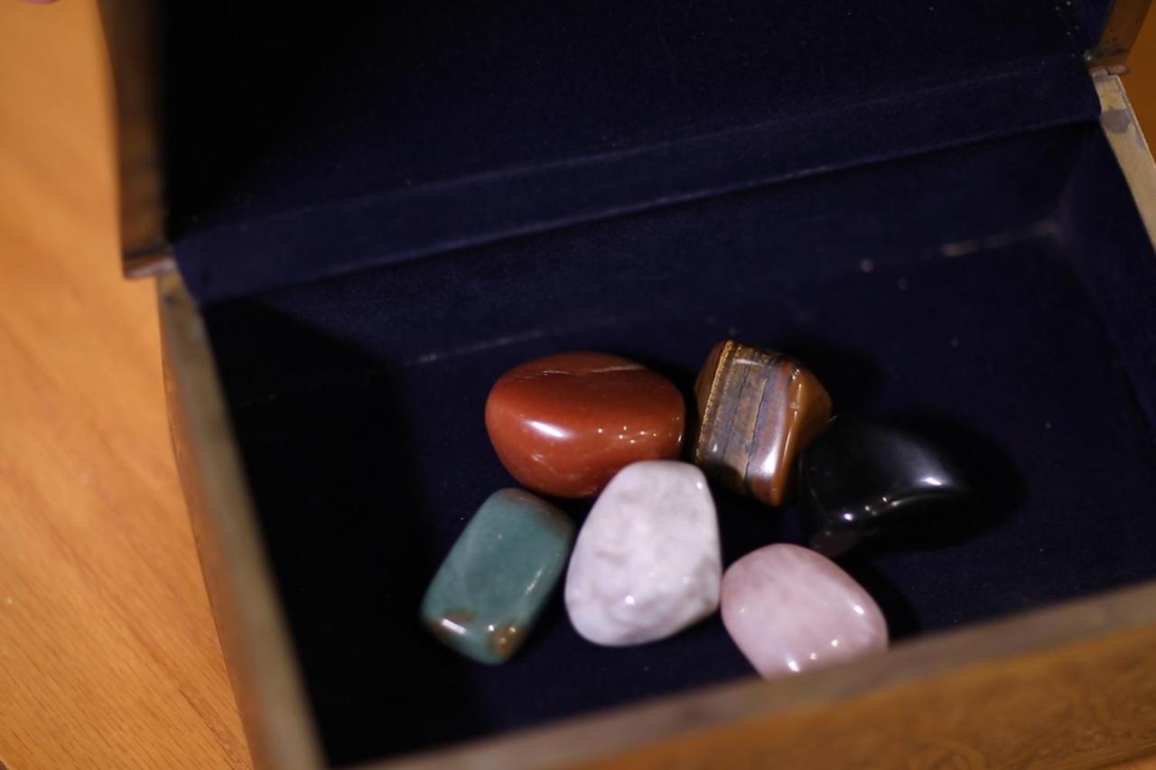 Benben By Dhara Hotels - Adults Only Asuán Exteriér fotografie Tumbled gemstones
